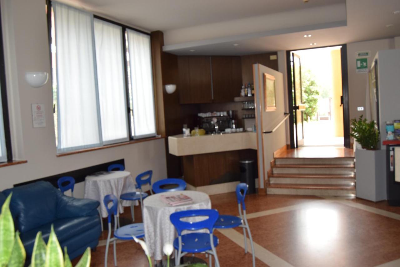 Hotel Roma Bussolengo Kültér fotó