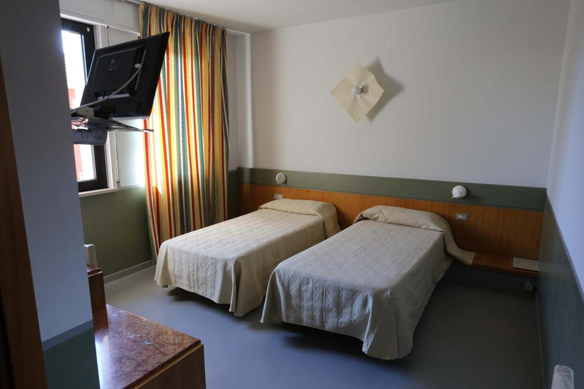 Hotel Roma Bussolengo Kültér fotó