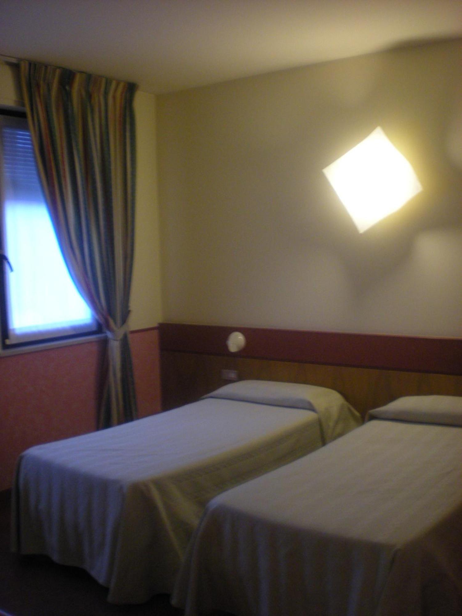 Hotel Roma Bussolengo Kültér fotó